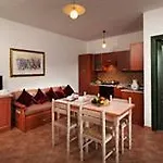 Aparthotel Le Ginestre E Gli Oleandri 3*