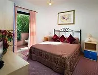 Aparthotel Le Ginestre E Gli Oleandri 4*