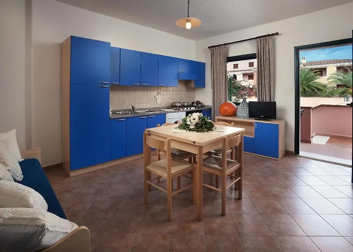 Apartahotel Le Ginestre E Gli Oleandri Cala Liberotto