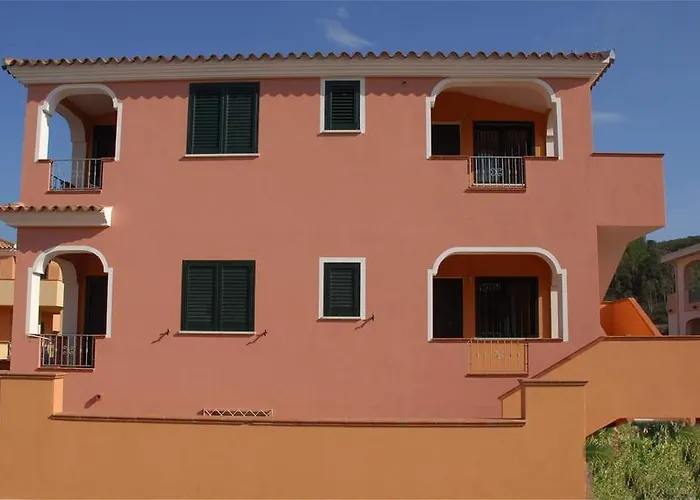 Apartahotel Le Ginestre E Gli Oleandri